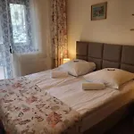 Sasanka Przy Gondoli Couette-café 3*