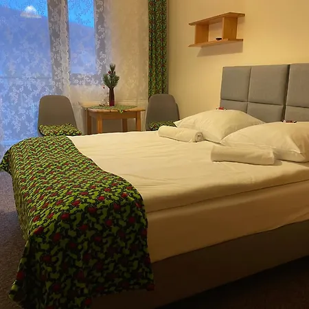 Sasanka Przy Gondoli B&B 슈차이르크