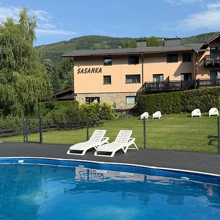 Couette-café Sasanka Przy Gondoli Podgrzewany Basen W Cenie Pobytu 3*